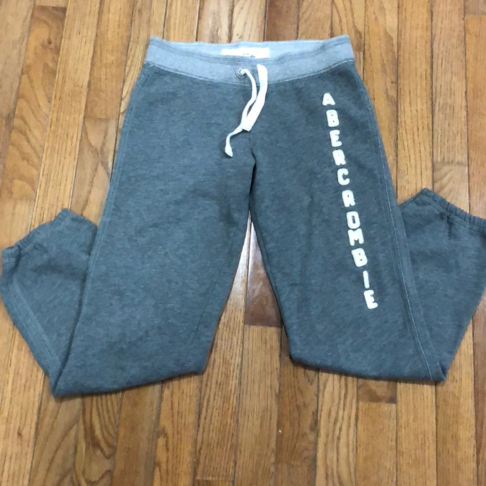 Abercrombie & Fitch soft gray joggers M